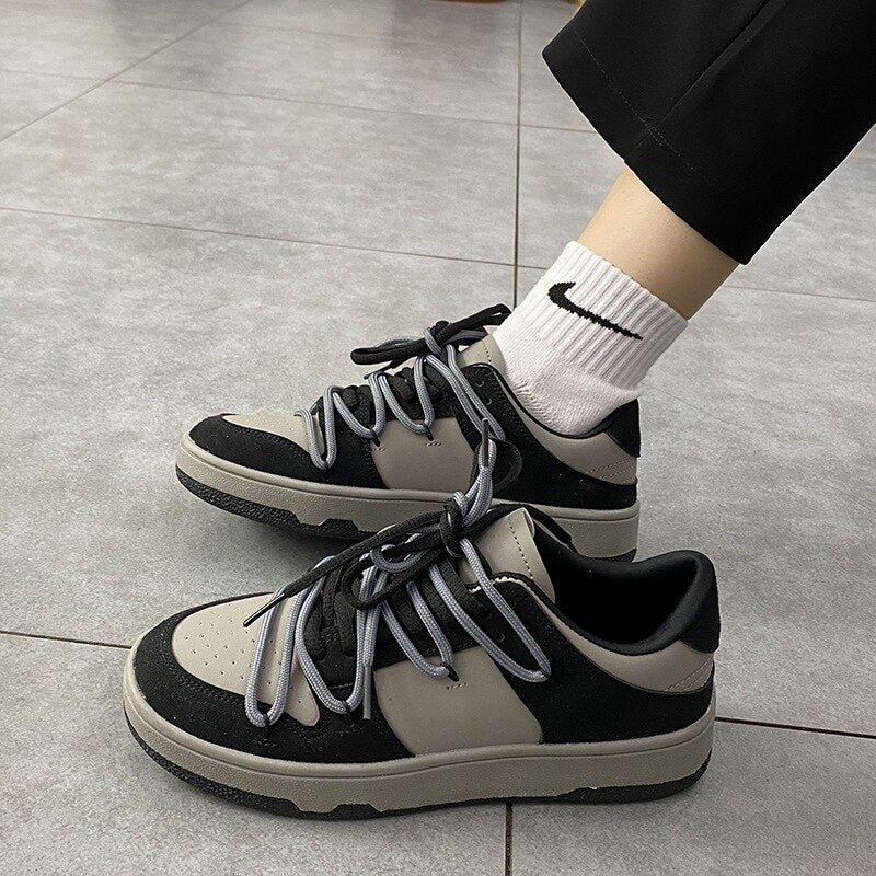 2022 Men Women Skateboard Sneakers Fashion Trainers Womens Chunky Dunk Sneakers Korean Tenis Female Lace Up Casual Shoes
