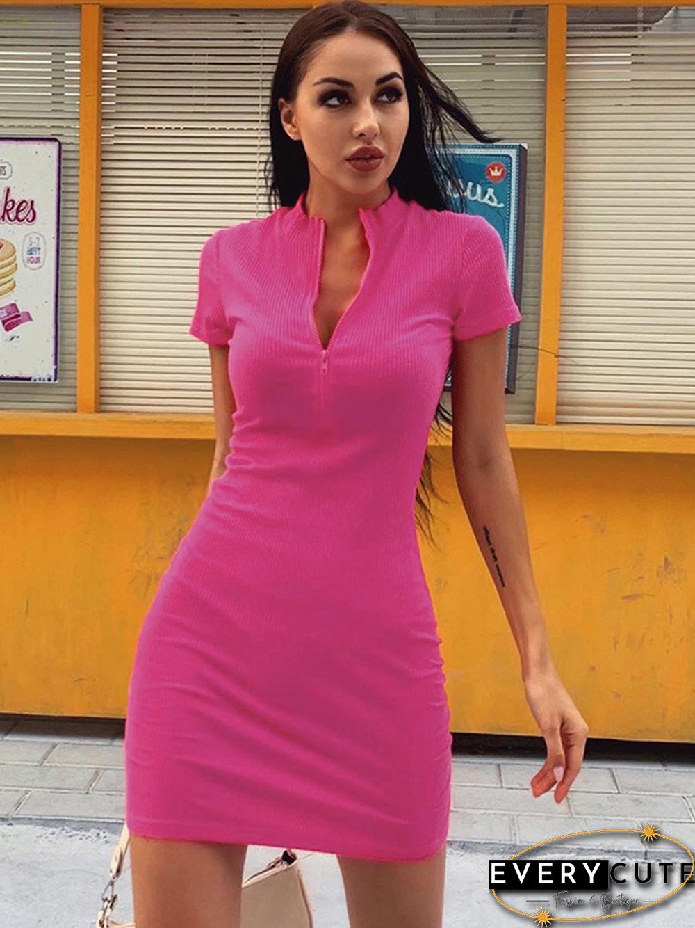 Turtleneck Short-Sleeved Hip Skirt