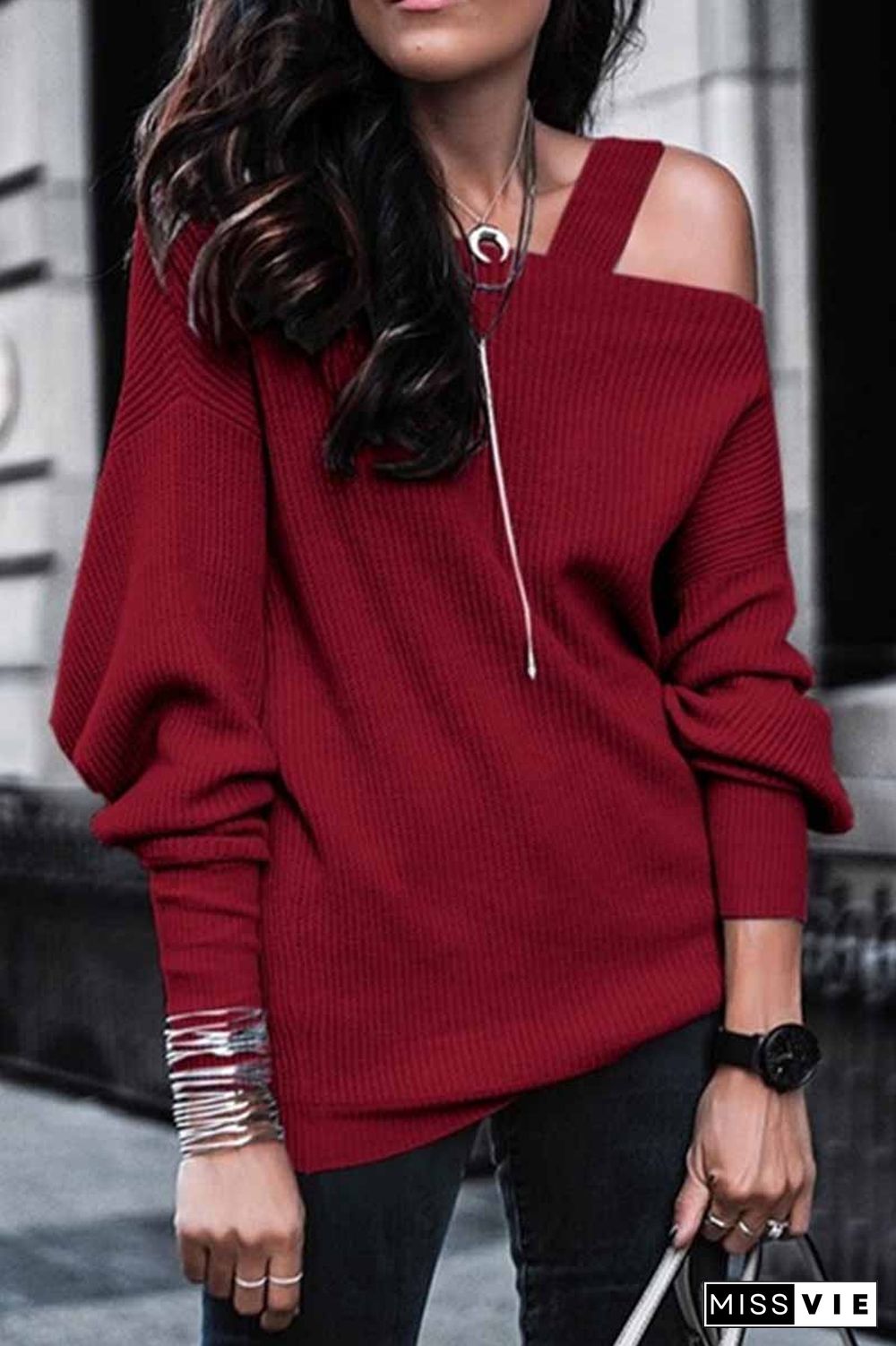 Solid Color Leaky Shoulder Knit Top
