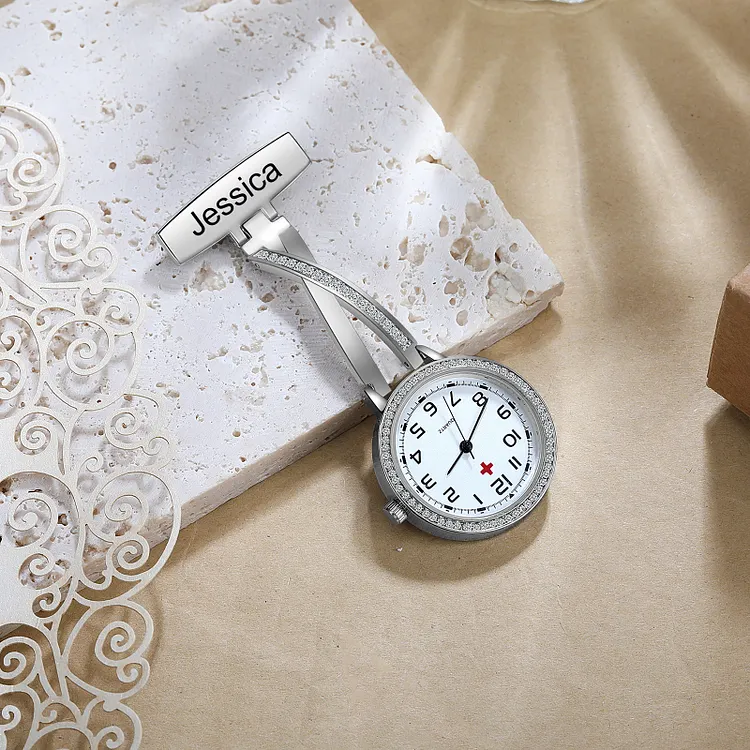 Montre De Poche Infirmière Personnalisable - Gravure Prénom/Initiales - Avec Épingle De Sûreté - Cadeau Médical
