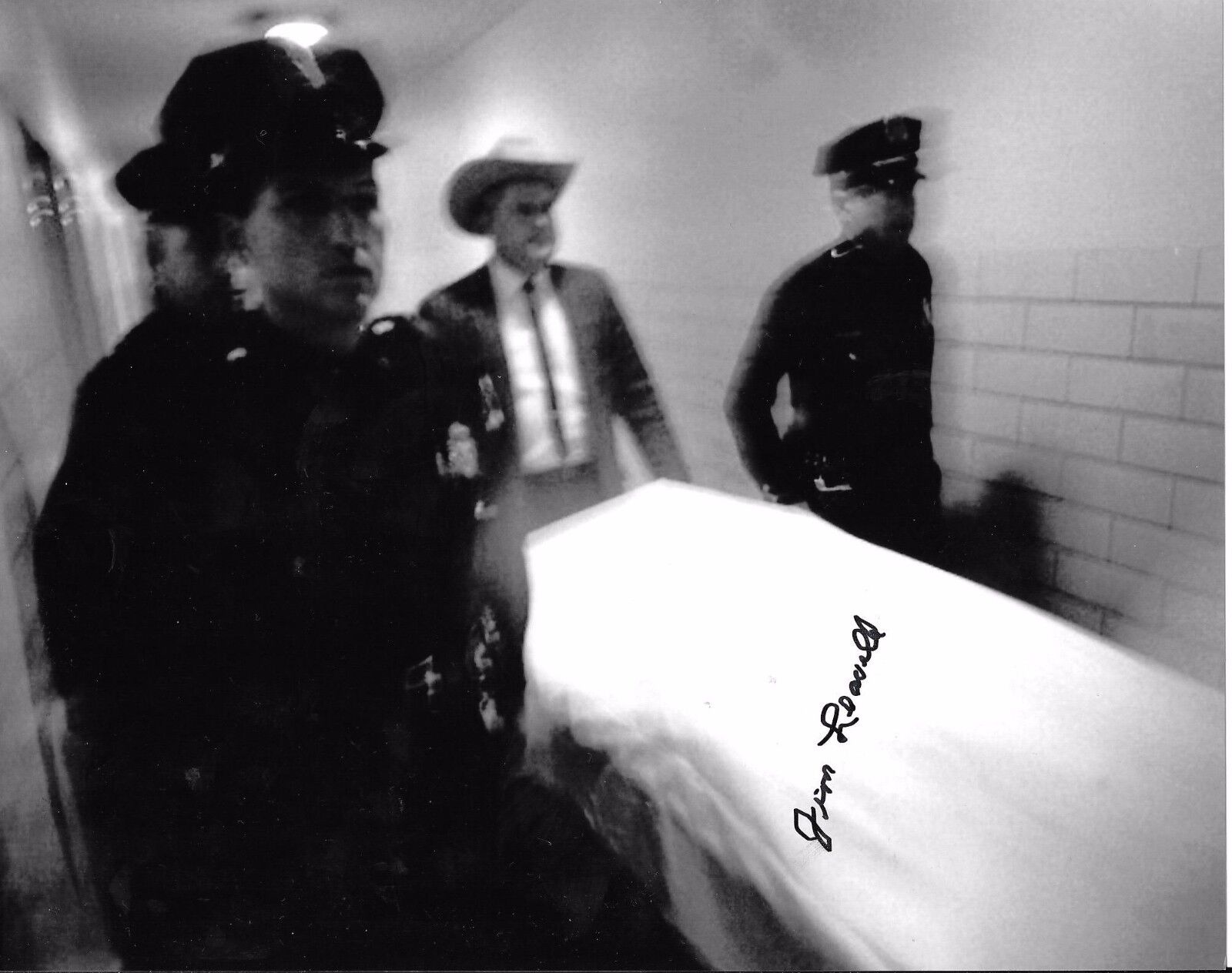 JIM LEAVELLE DALLAS POLICEMAN HANDCUFFED TO OSWALD WHEN SHOT RARE SIGNED Photo Poster painting