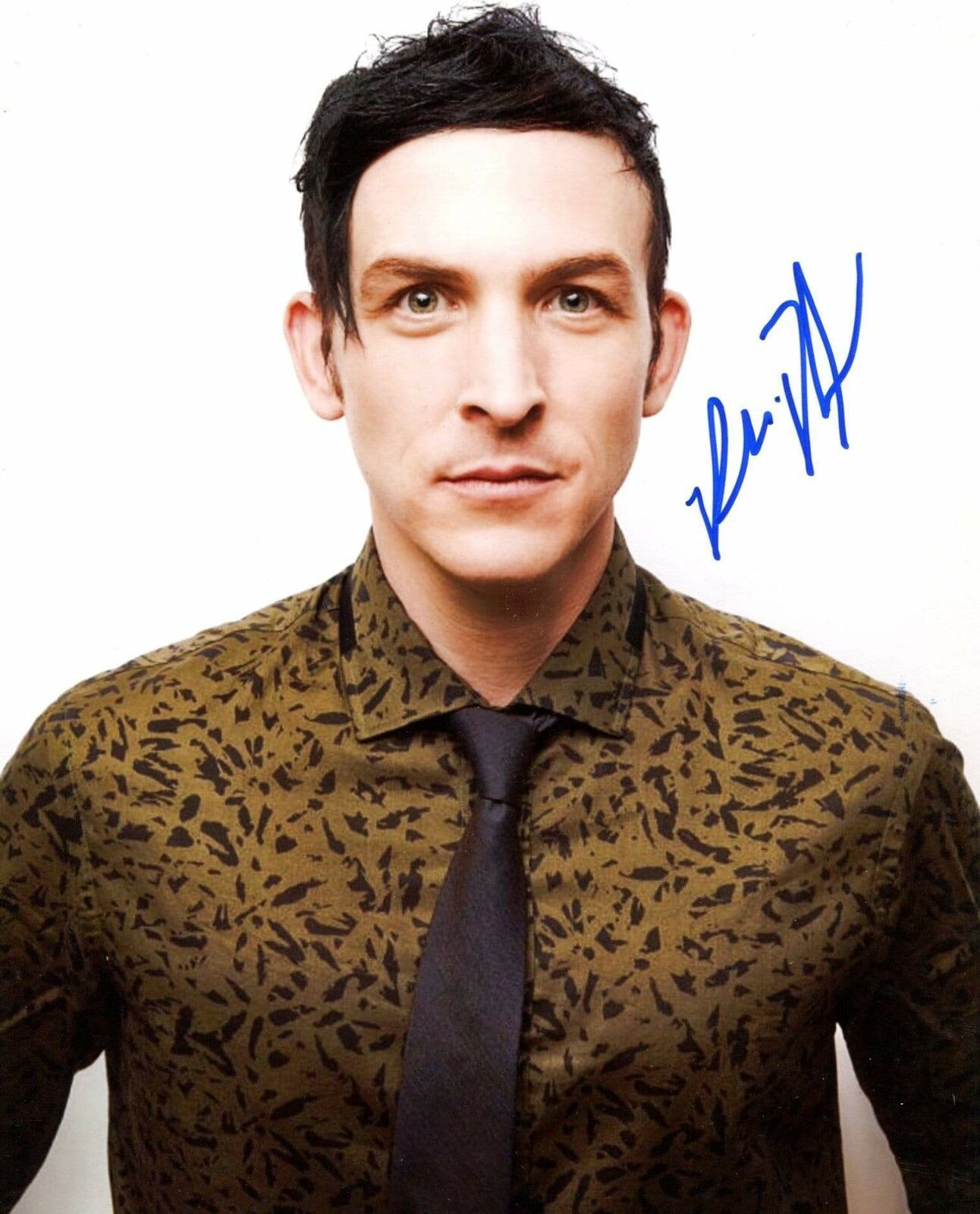 Robin Lord Taylor ACTOR & DIRECTOR autograph, In-Person signed Photo Poster painting