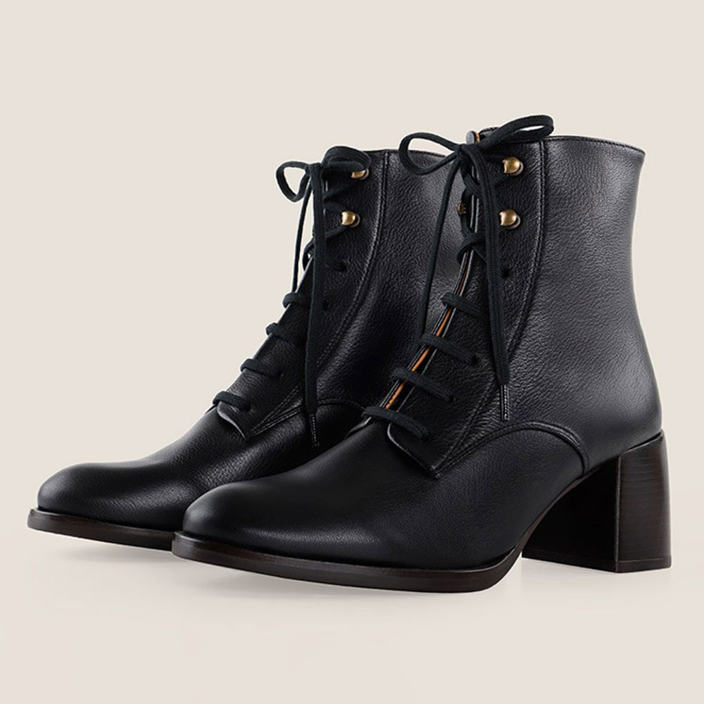 Black Round Toe Chunky Heeled Ankle Boots with Lace-Up Detail Nicepairs