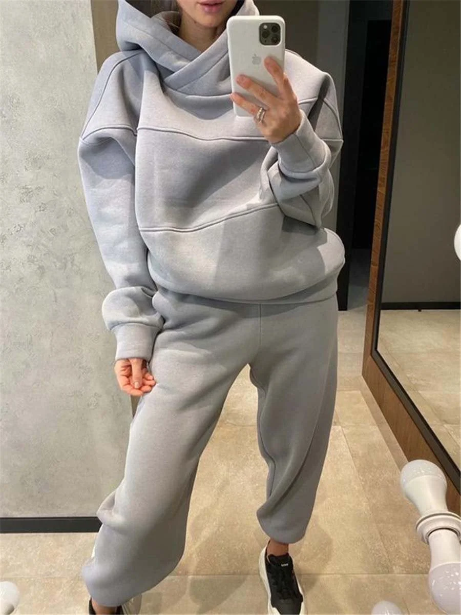 Casual hoodie and sweatpants set