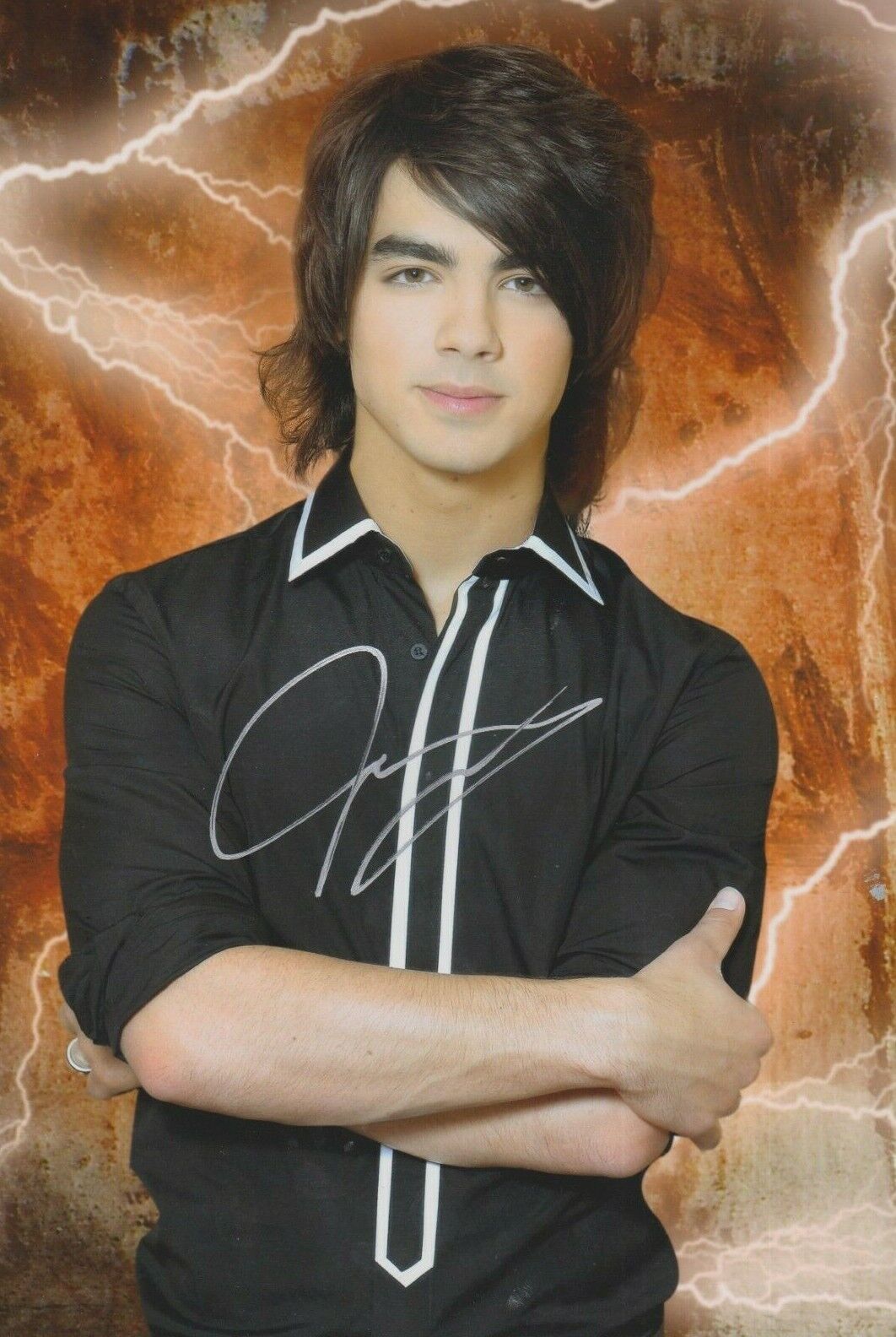 Joe Jonas **HAND SIGNED** 12x8 Photo Poster painting ~ AUTOGRAPHED ~ Jonas Brothers