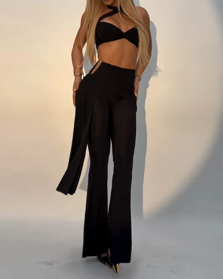 Sleeveless solid color two piece suit