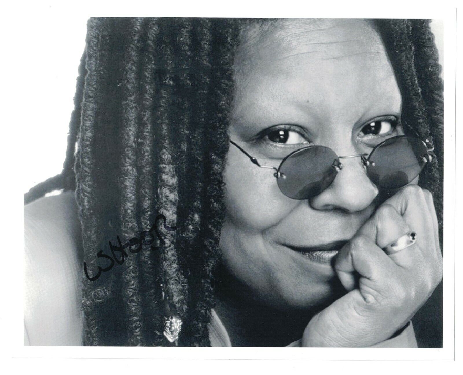 Whoopi Goldberg Signed Autographed 8 x 10 Photo Poster painting Comedian Actress A