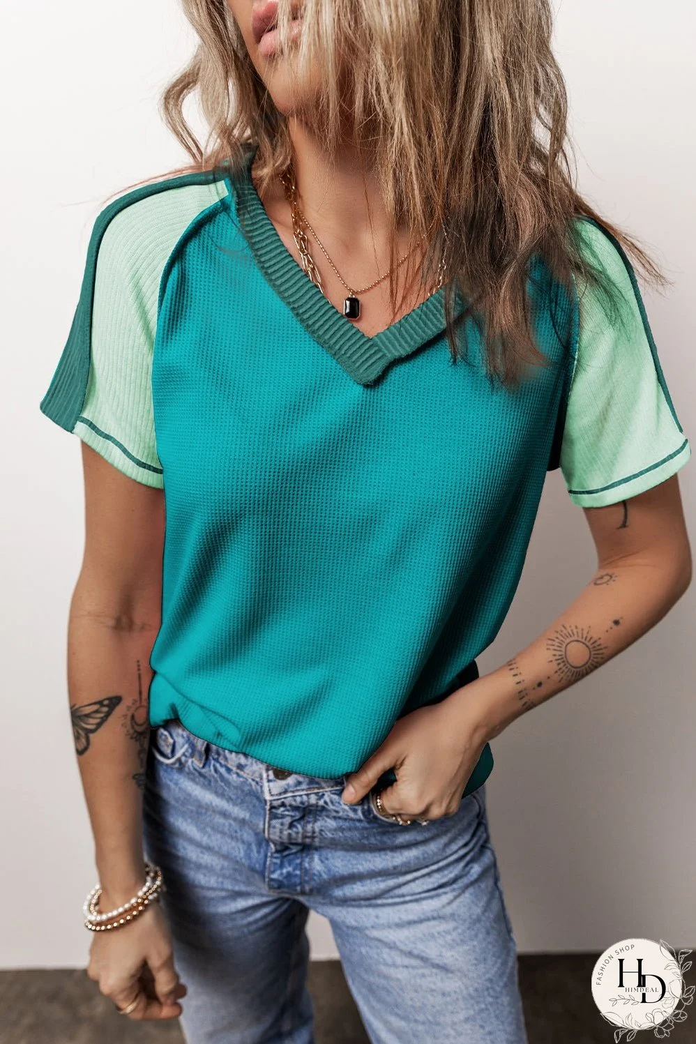 Exposed Seam Knitted V Neck T-shirt
