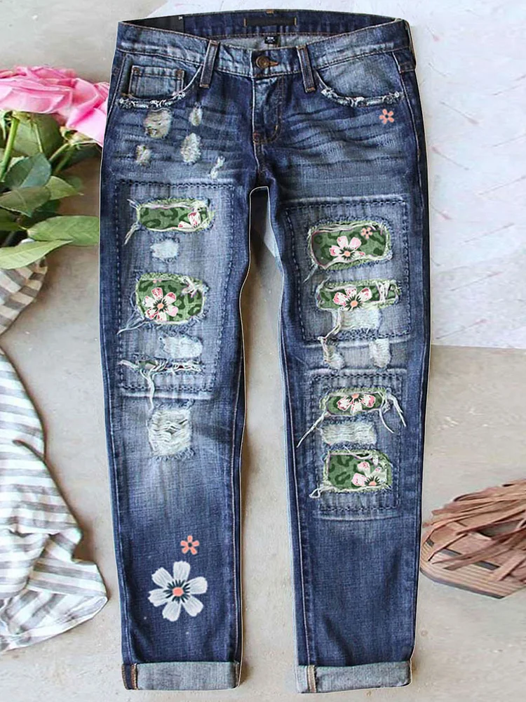 Women's Daisy Leopard Pattern Ripped Casual Jeans socialshop