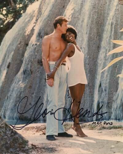 GLORIA HENDRY007 JAMES BOND AUTHENTIC AUTOGRAPH ROSE/MRS.BOND LIVE AND LET DIE