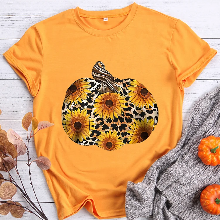 Just A Girl Who Loves Sunflowers And Pumpkins Round Neck T-shirt