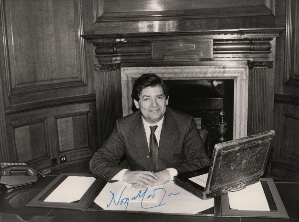 NIGEL LAWSON Signed Photo Poster paintinggraph - British Conservative Politician - preprint