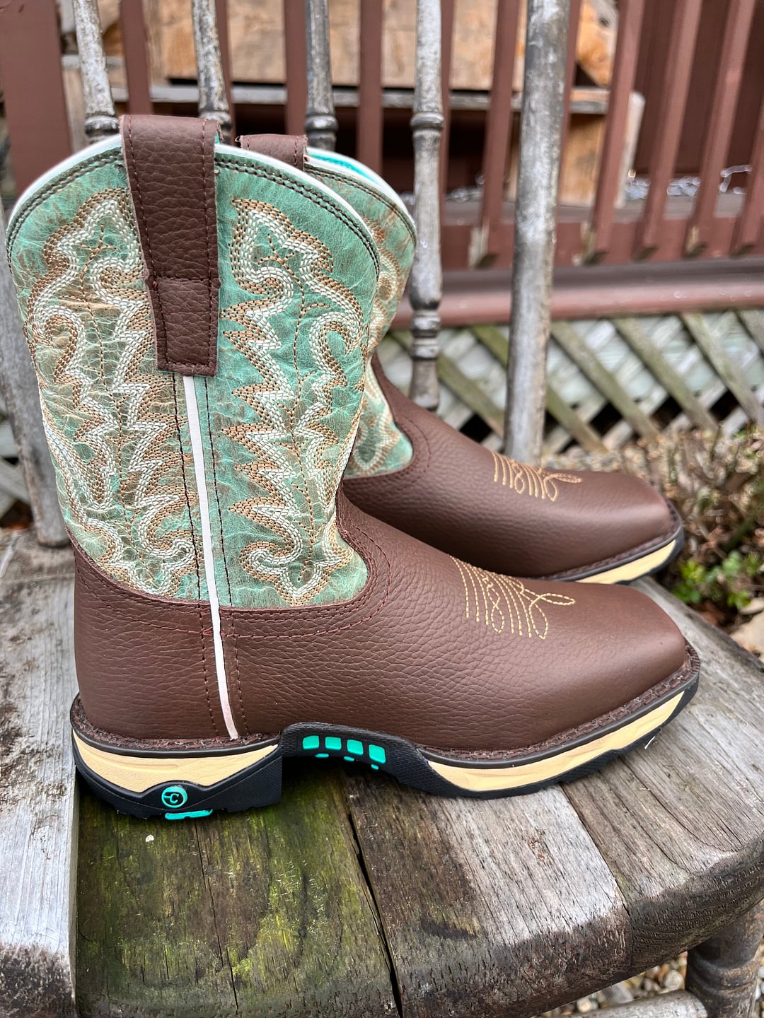 Corral Women's Chocolate Hydro Resist Mint Ranch/Farm Square Toe Western Work Boots W5002