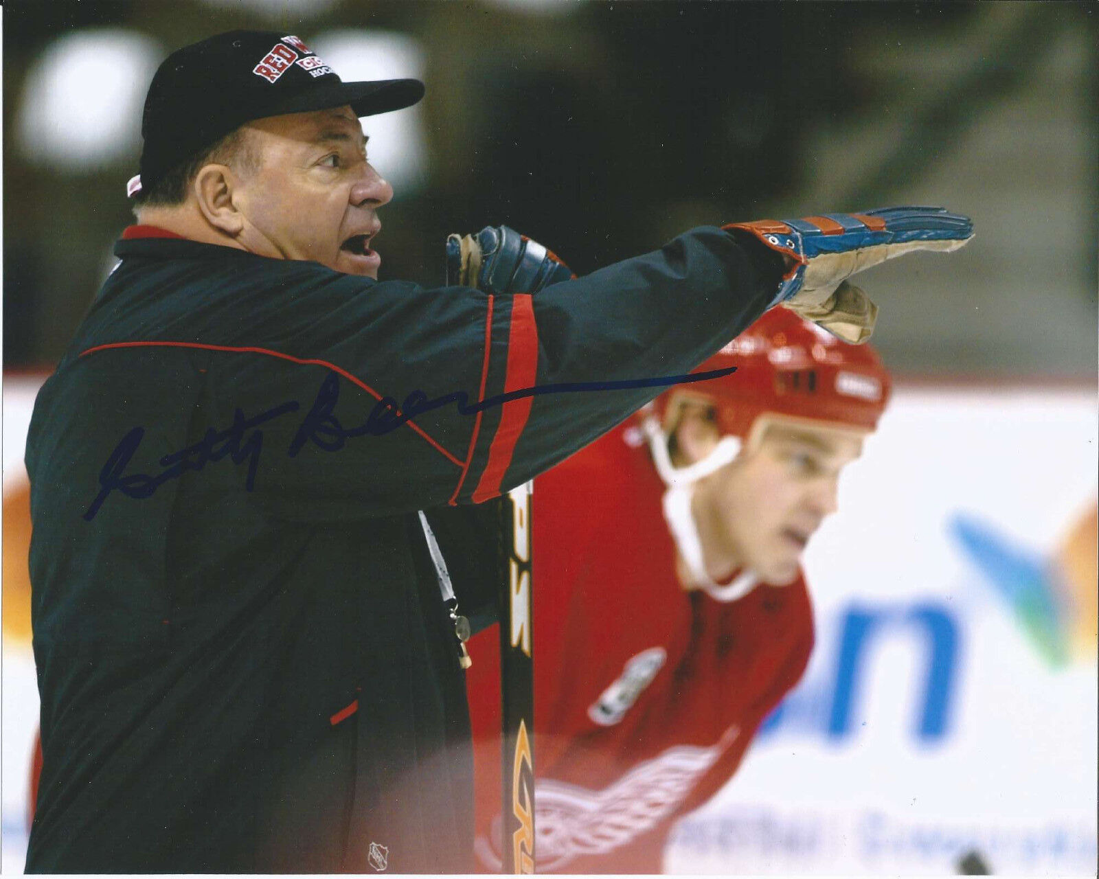 DETROIT RED WINGS SCOTTY BOWMAN HAND SIGNED 1997 STANLEY CUP 8X10 Photo Poster painting w/COA