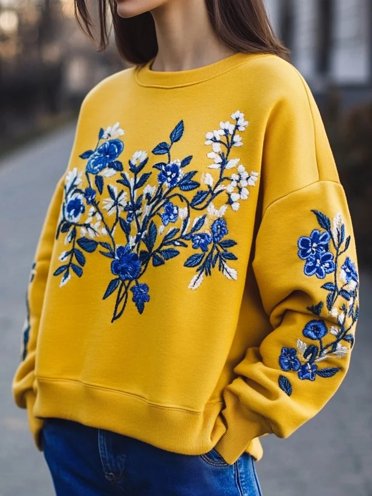 Ukraine Ethnic Floral Embroidered Crewneck Comfy Sweatshirt