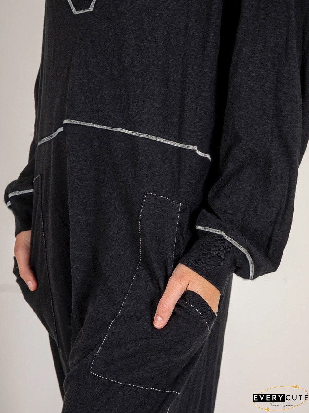 Flattering Maxi Dress with Contrasting Stitches