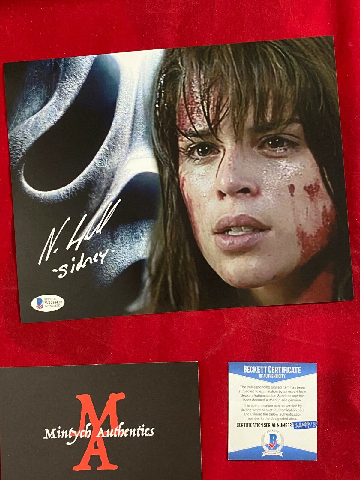 NEVE CAMPBELL AUTOGRAPHED SIGNED 8x10 Photo Poster painting! SCREAM! BECKETT COA! SIDNEY!