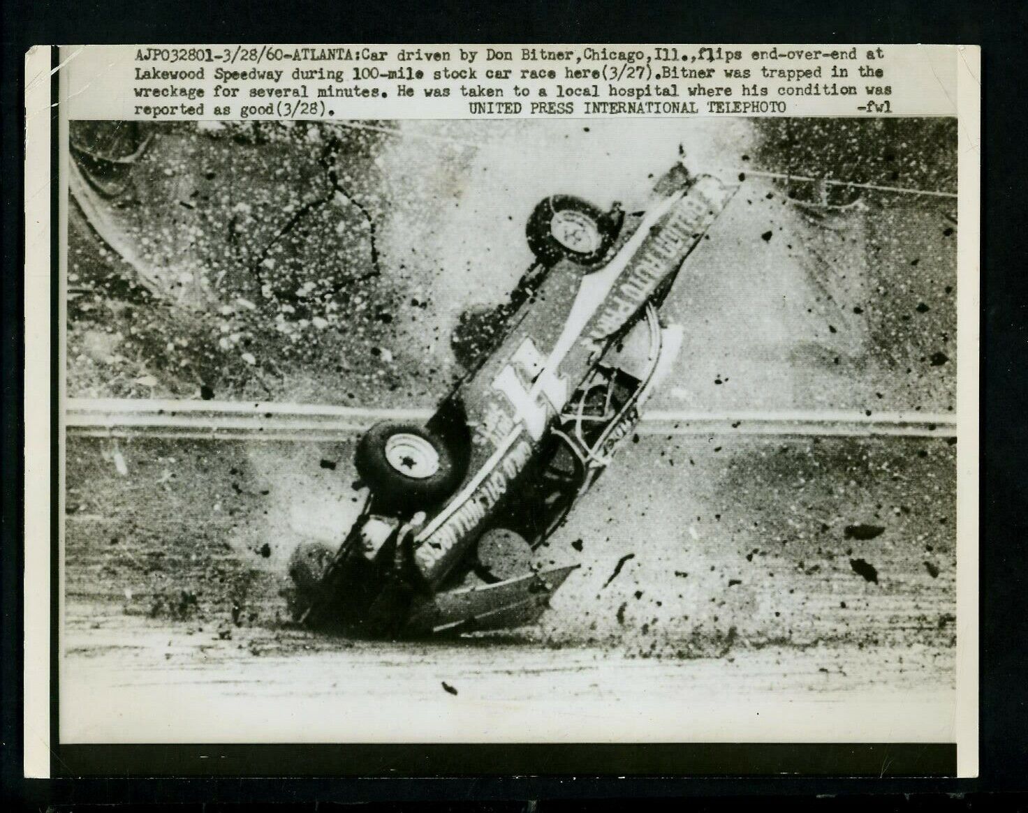 Stock Car Race CRASH at Lakewood Park Atlanta 1960 Press Photo Poster painting Don Bittner 2B2B