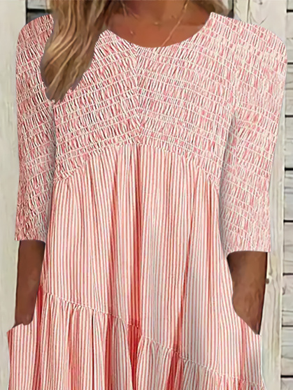 Women Half Sleeve V-neck Solid Color Dress