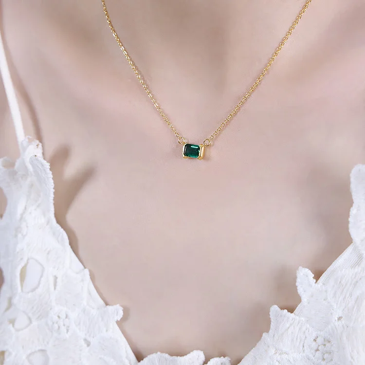 Olivenorma Emerald Green Aventurine Peridot Pendant Beaded Necklace