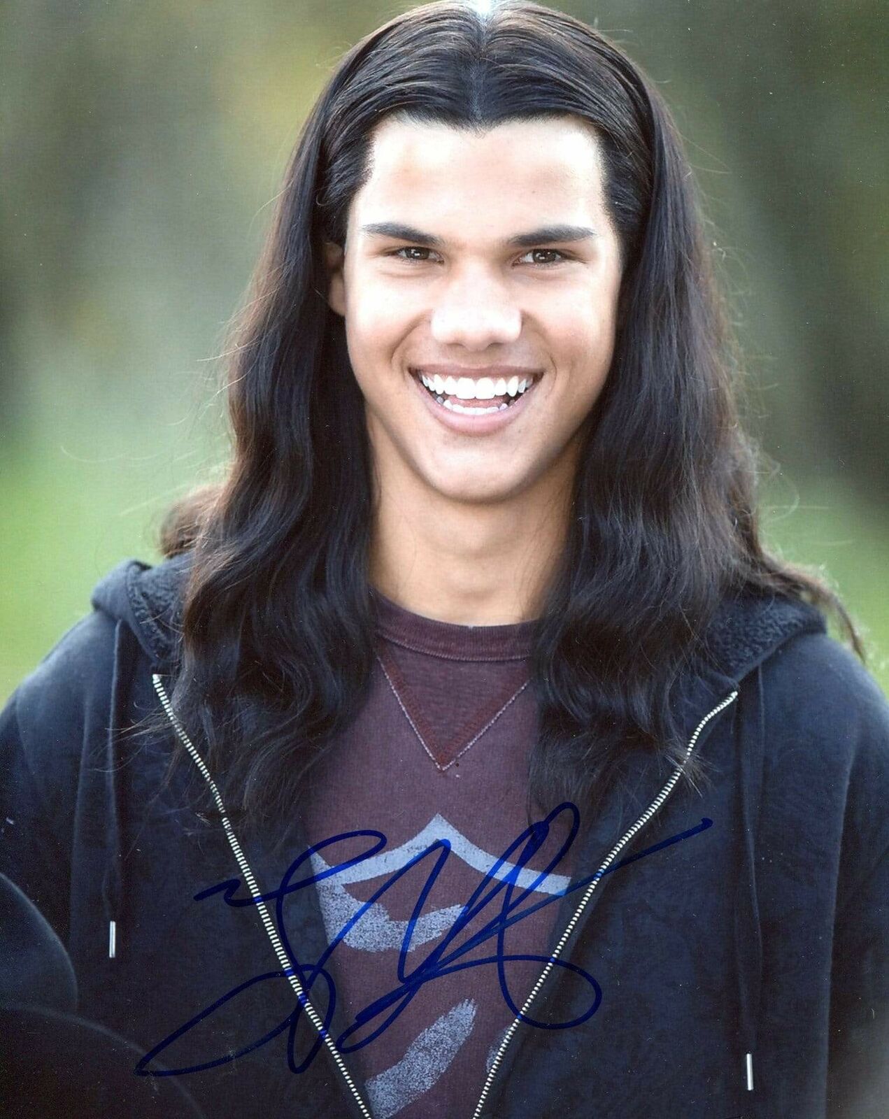 Taylor Lautner ACTOR autograph, In-Person signed Photo Poster painting