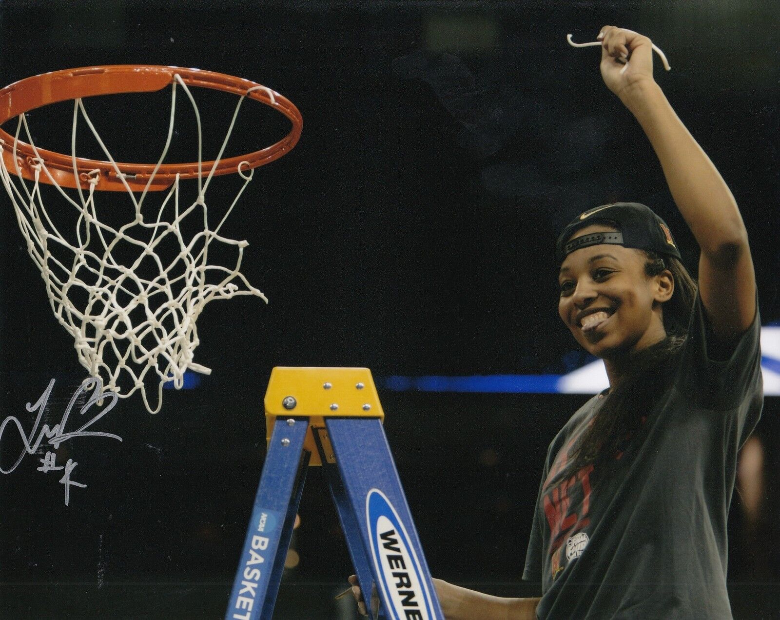 LEXIE BROWN signed (CONNECTICUT SUN) WNBA DUKE Basketball 8X10 Photo Poster painting W/COA #4