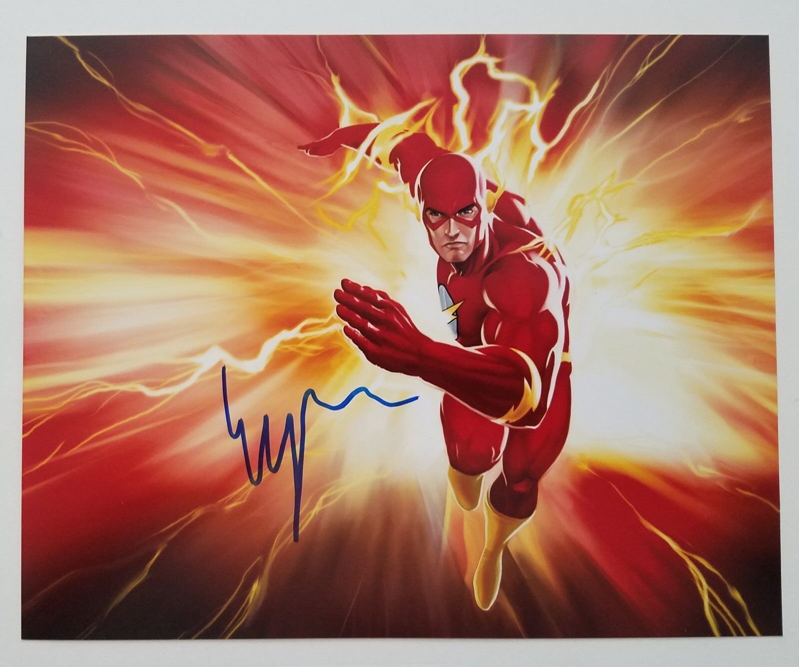 Ezra Miller Signed The Flash 8x10 Photo Poster painting Justice League JLA DC Comics LEGEND RAD