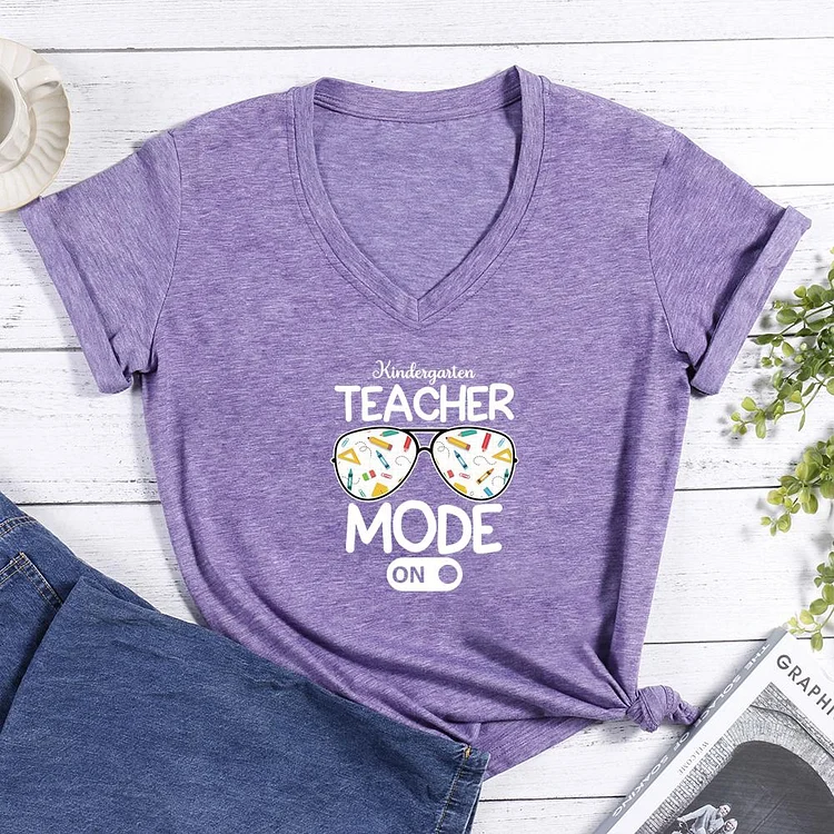 Kindergarten Mode On V-neck T Shirt-Annaletters