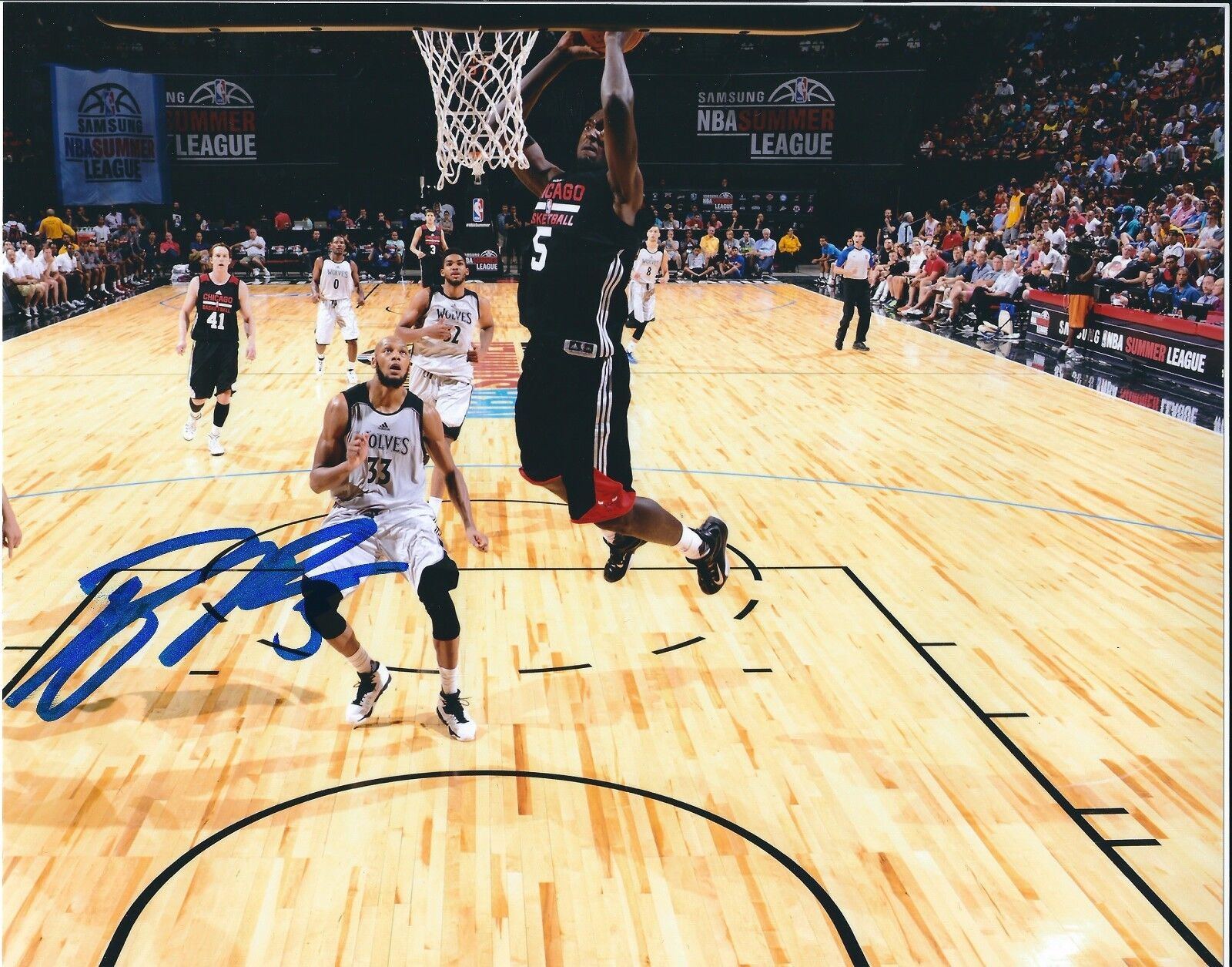 Autographed BOBBY PORTIS Chicago Bulls 8x10 Photo Poster painting