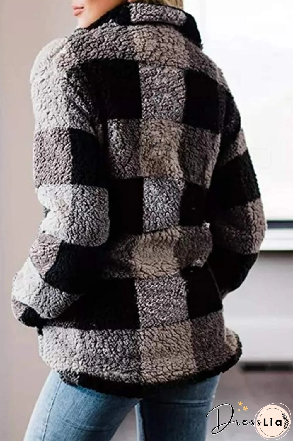 Cube Fluffy Double Pockets Sweatshirt