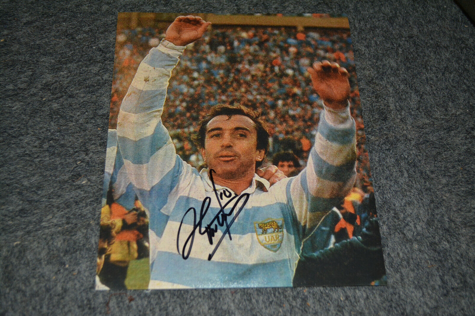 HUGO PORTA signed autograph In Person 8x10 (20x25 cm)