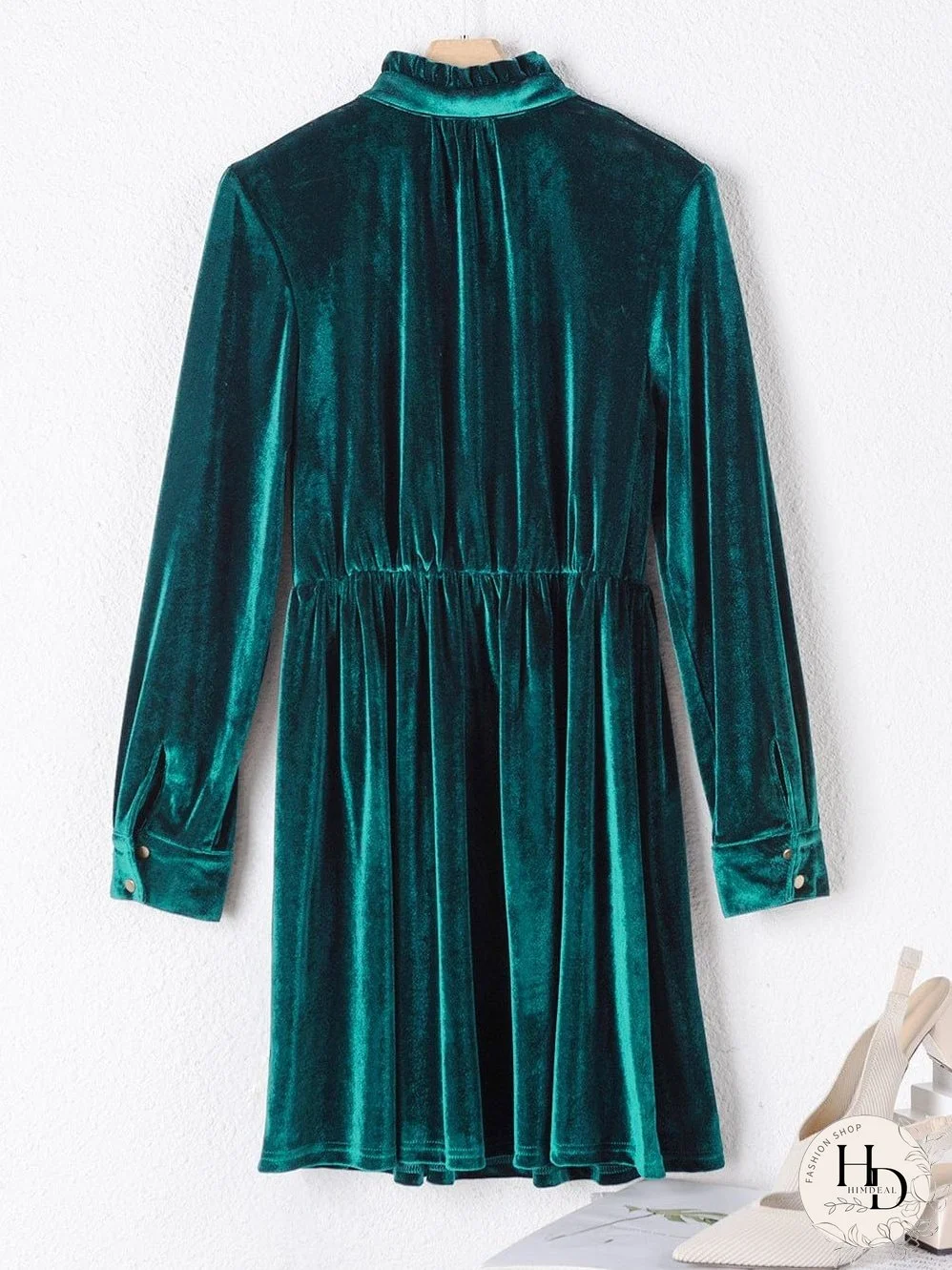 Elegant Green Velvet Ruffled Button-Up Mini Dress