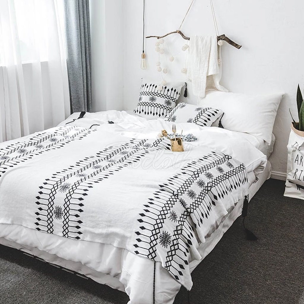 Printed Tasseled Crochet Knit Blankets