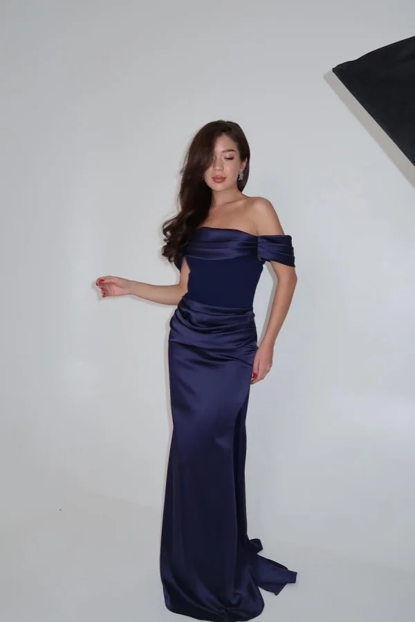 Elegant Dark Purple Off-The-Shoulder Pleated Mermaid Prom Dress With Train YK0018
