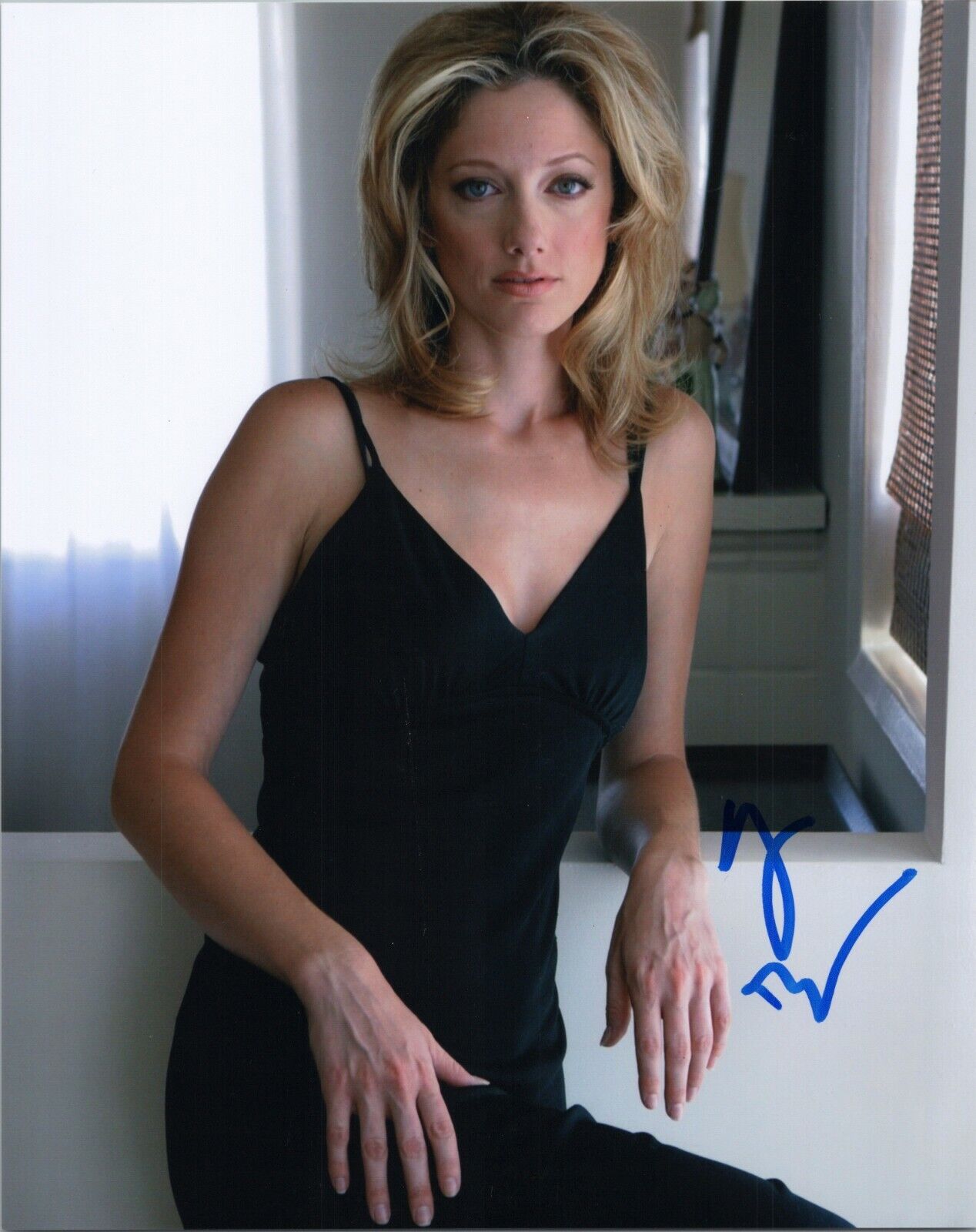 ~~ JUDY GREER Authentic Hand-Signed ARCHER - ANT-MAN