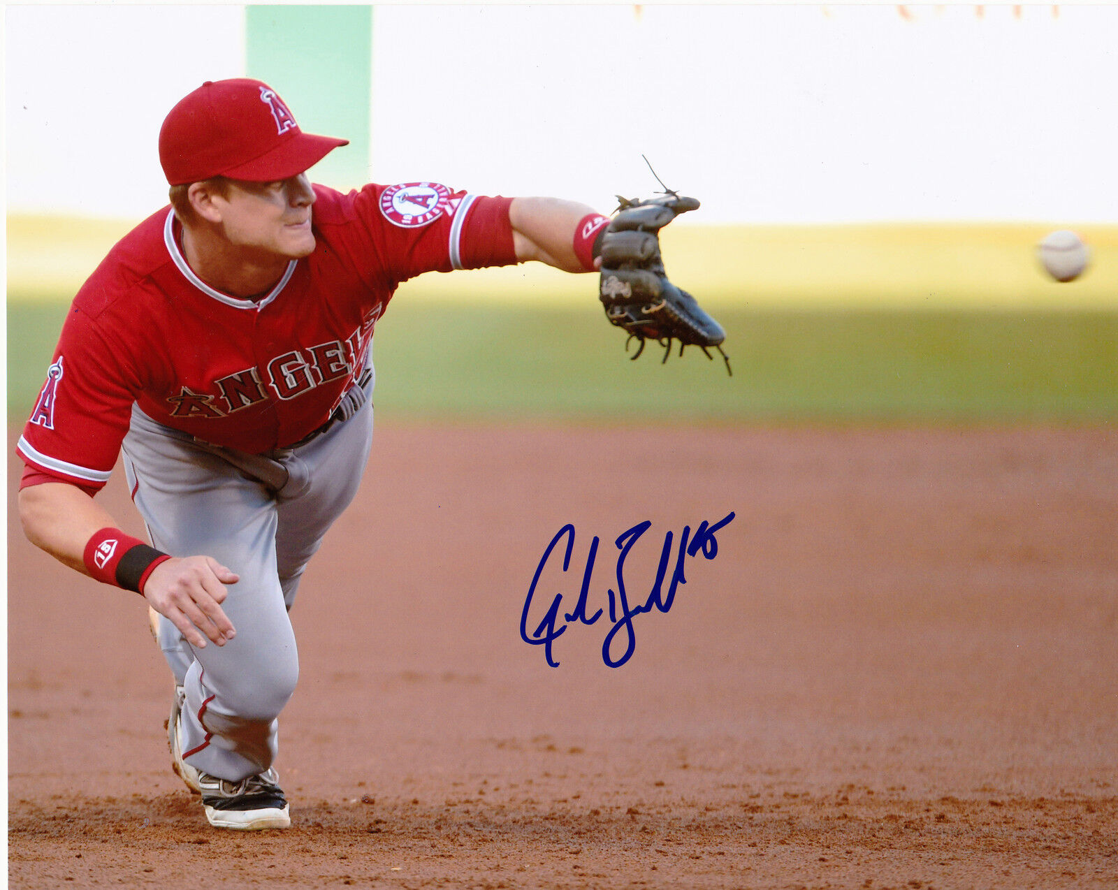 GORDON BECKHAM ANAHEIM ANGELS ACTION SIGNED 8x10