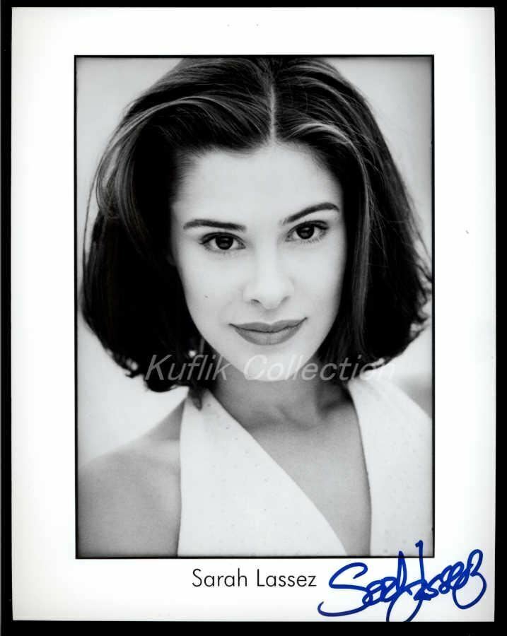 Sarah Lassez - Signed Autograph Headshot Photo Poster painting - Mad Cowgirl