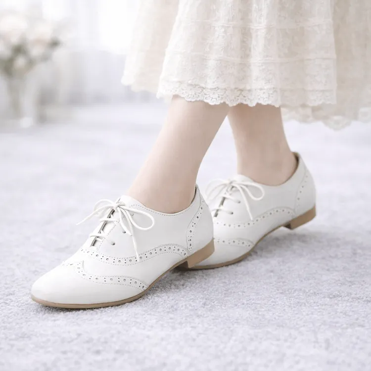 White Wingtip Lace-Up Flat Oxfords Vdcoo