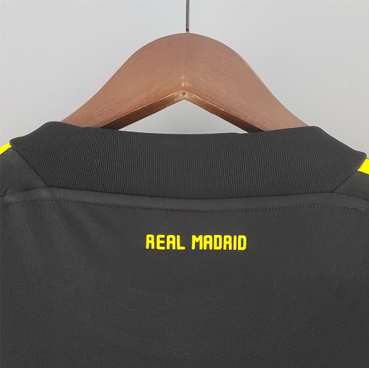 Retro 2011/2012 Real Madrid Goalkeeper Black Football Shirt Thai Quality