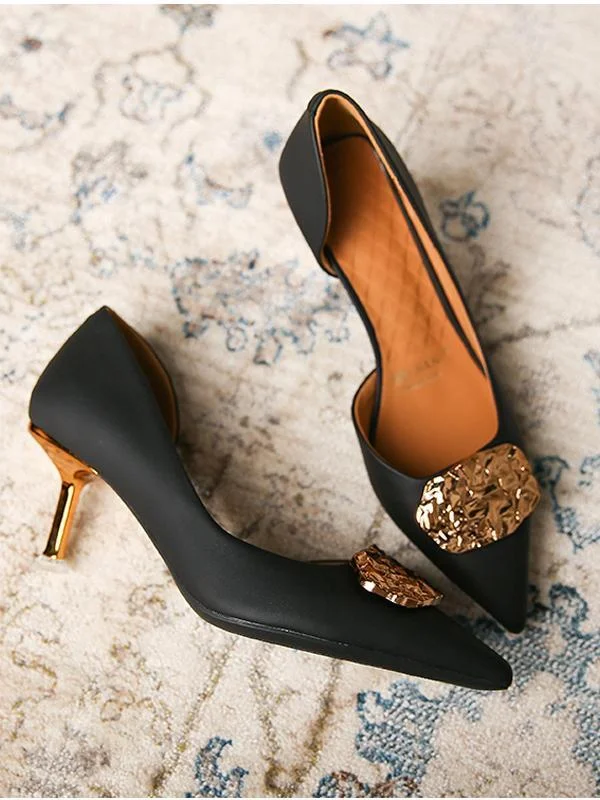 Elegant stiletto pointed toe shallow side hollow single shoes