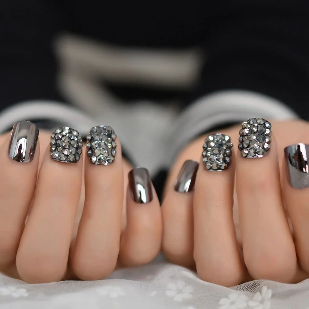 Strass Fake Nails Square Metallic Nail Art Tips Gun Dark Grey Mirror Nail Crystal Decorated Manicure Fingernails with Glue Tabs-Nail Inspo