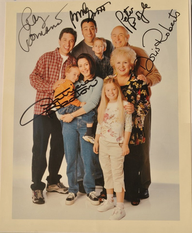 EVERYBODY LOVES RAYMOND Cast Signed Photo Poster painting X5 Ray Romano, Patricia Heaton wcoa