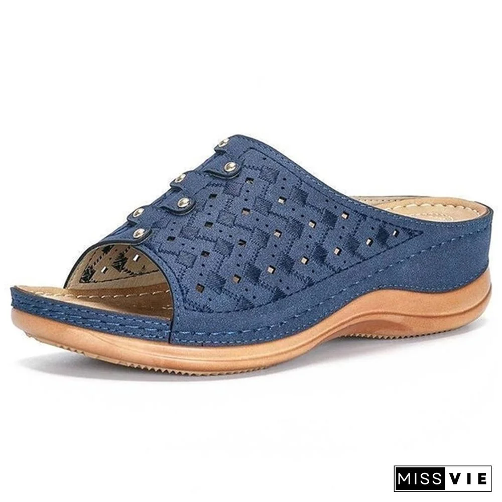 Large Size Casual Sandals Female New Solid Color Thick Bottom Carved Ladies Slippers