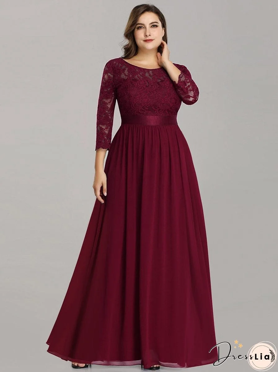 Elegant Lace Plus Size Bridesmaid Dresses with Long Sleeves.