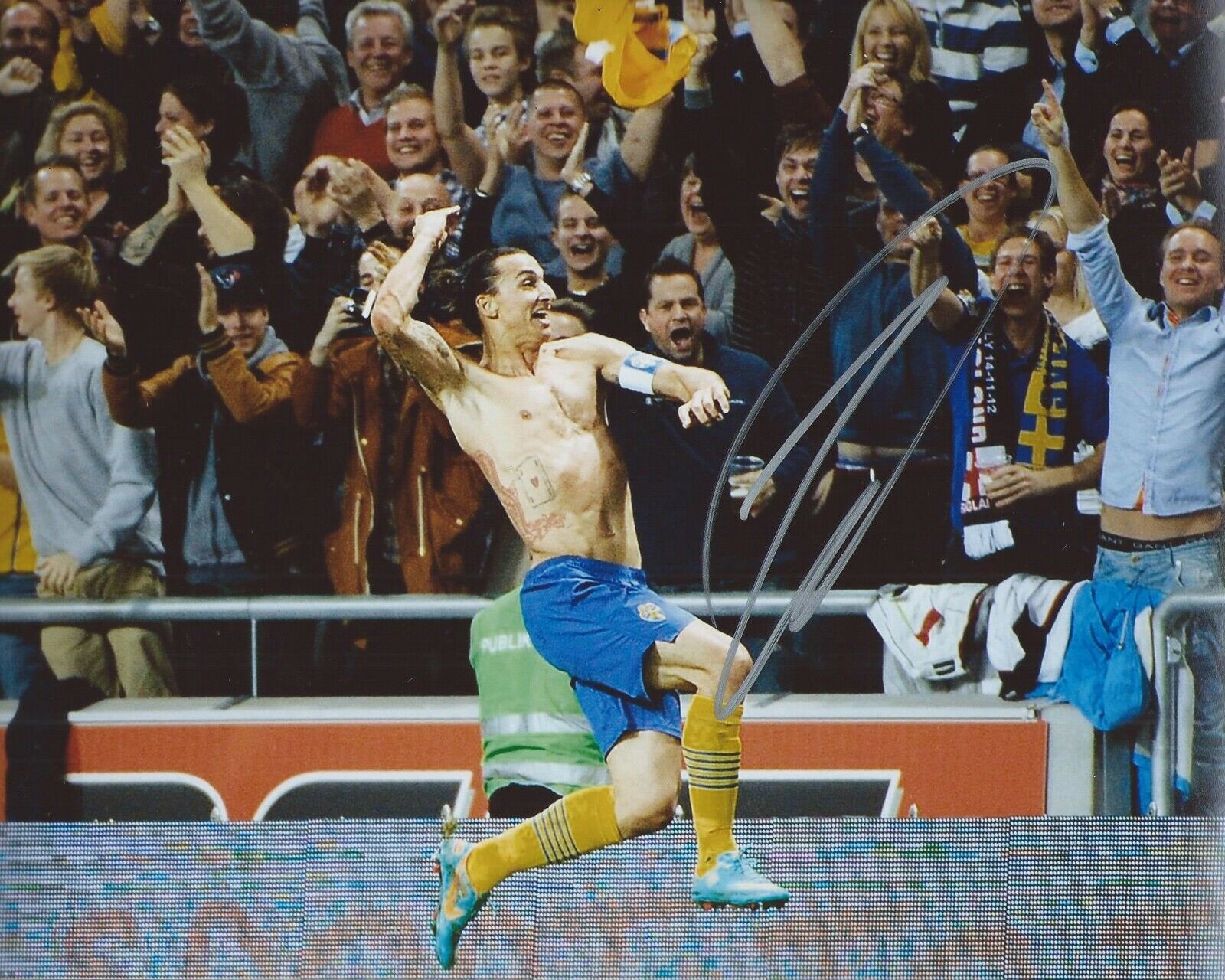 Zlatan Ibrahimovic Signed 8x10 Photo Poster painting Sweden FIFA World Cup Soccer Autograph COA