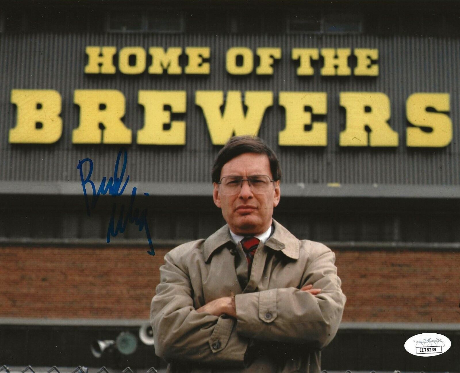 Bud Selig MLB Commissioner signed Milwaukee Brewers 8x10 Photo Poster painting autographed JSA