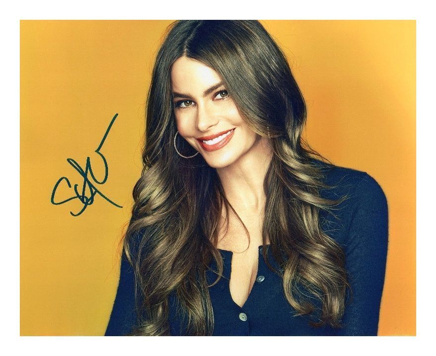 SOFIA VERGARA AUTOGRAPHED SIGNED A4 PP POSTER Photo Poster painting PRINT 5