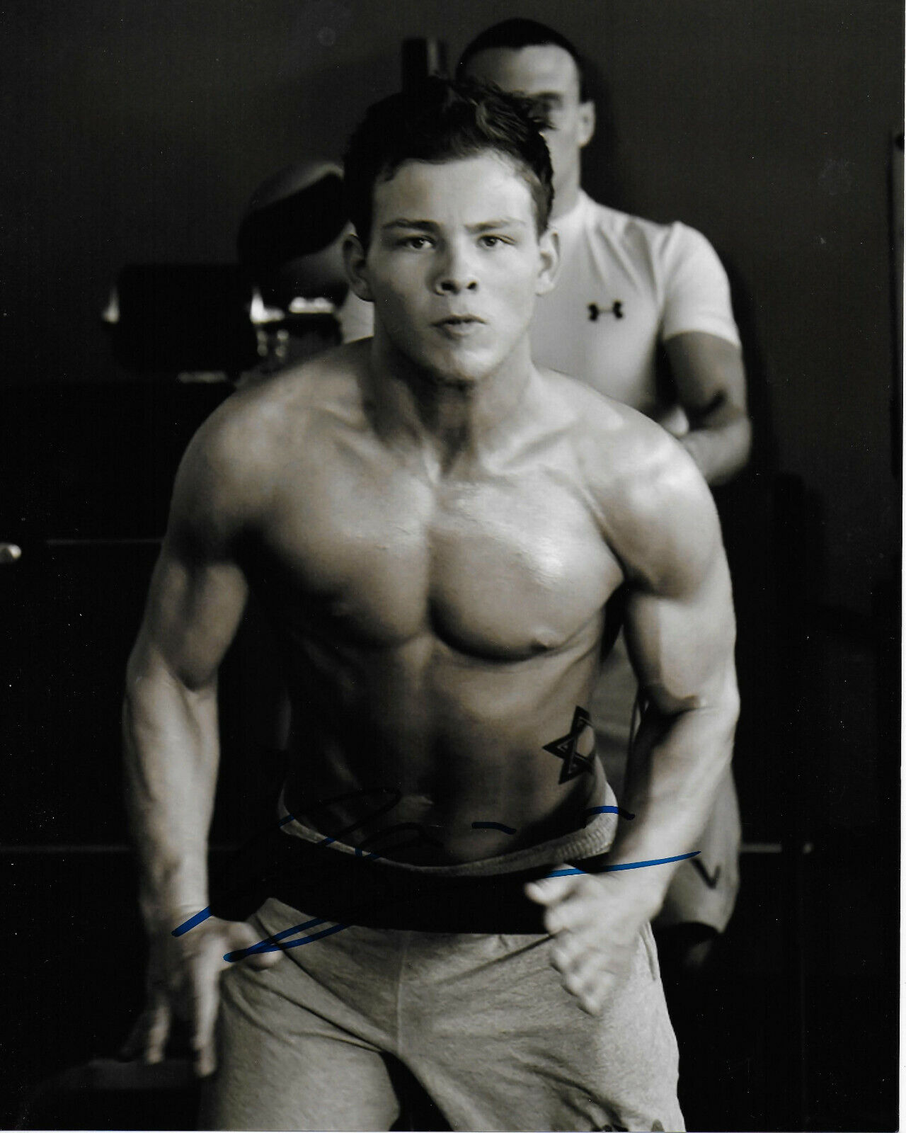 Jonathan Lipnicki Signed 8x10 Photo Poster painting #3 - JERRY MAGUIRE STAR - SEXY BEEFCAKE!