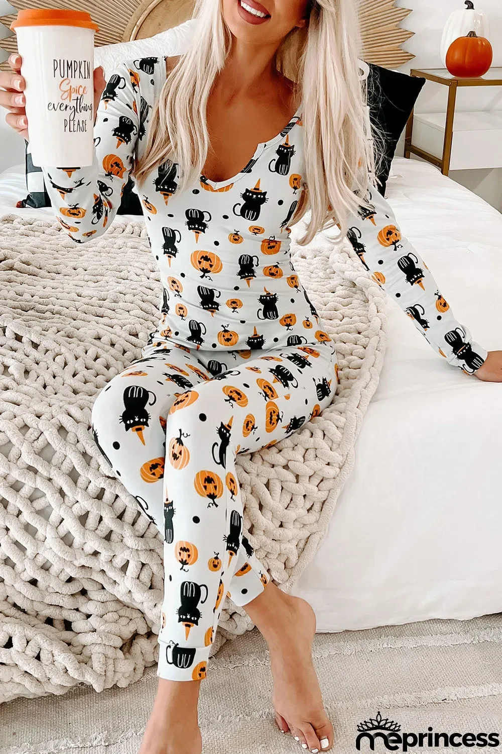White Spooky Halloween Printed Long Slim Fit Lounge Set