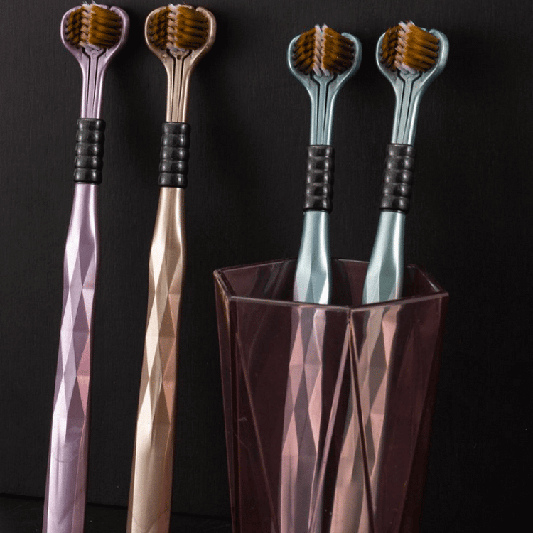 🎄Three Head Multi-angle Cleaning Toothbrush